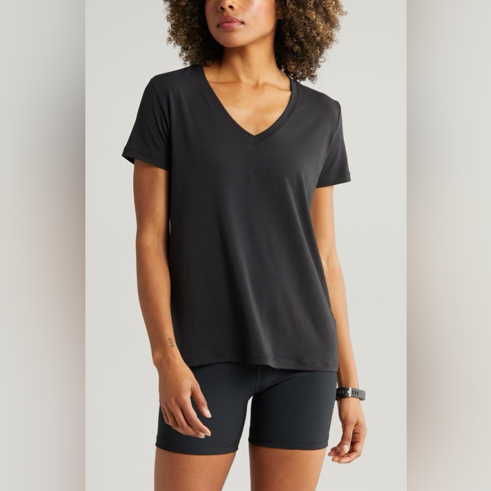 NWT Nordstrom Zella Active T-Shirt